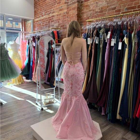 Prom dress - Picture 3 of 4